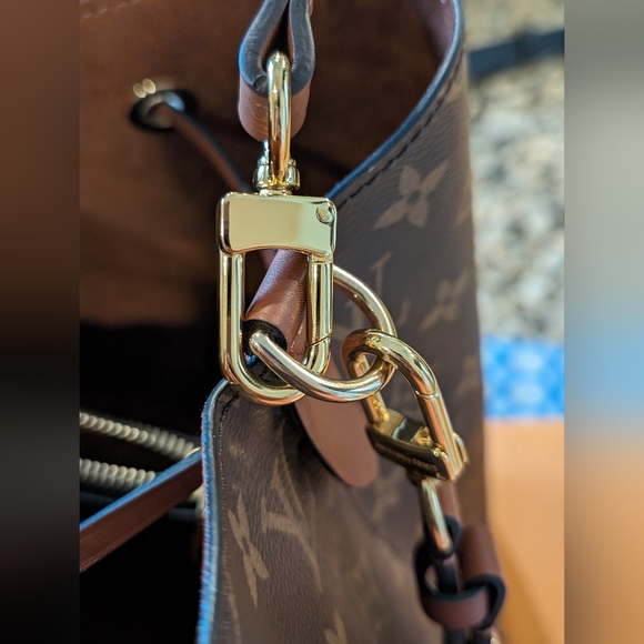 Louis Vuitton LV Canvas Neo Noe Caramel - gently used and priced to sell - Picture 12 of 16